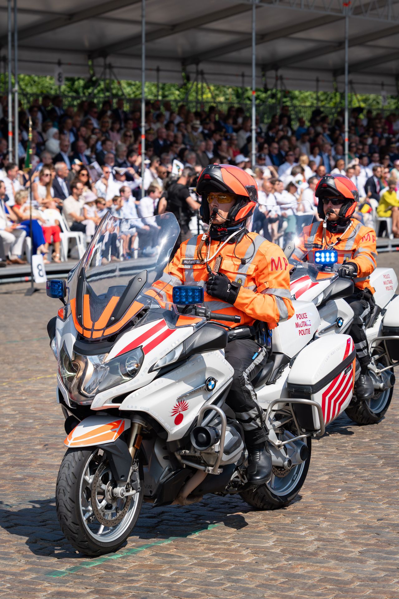 Motards des services de secours lors du Défilé du 21 juillet