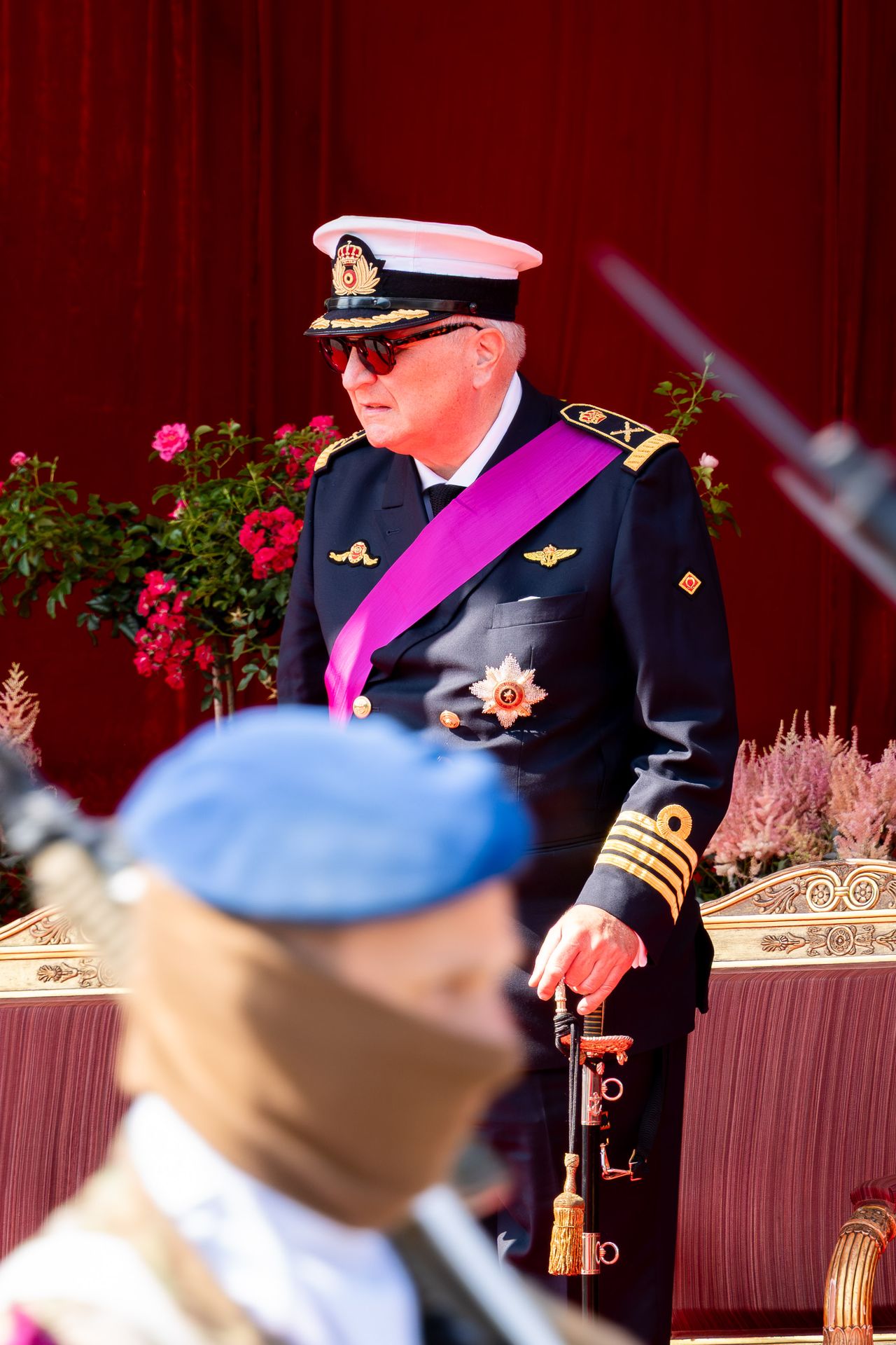 Portrait du Prince Laurent en uniforme lors de la cérémonie
