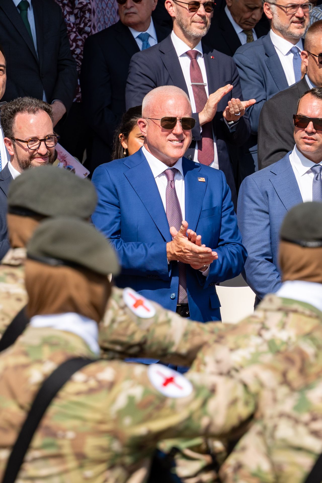 Invités dans les tribunes lors de la Fête nationale belge