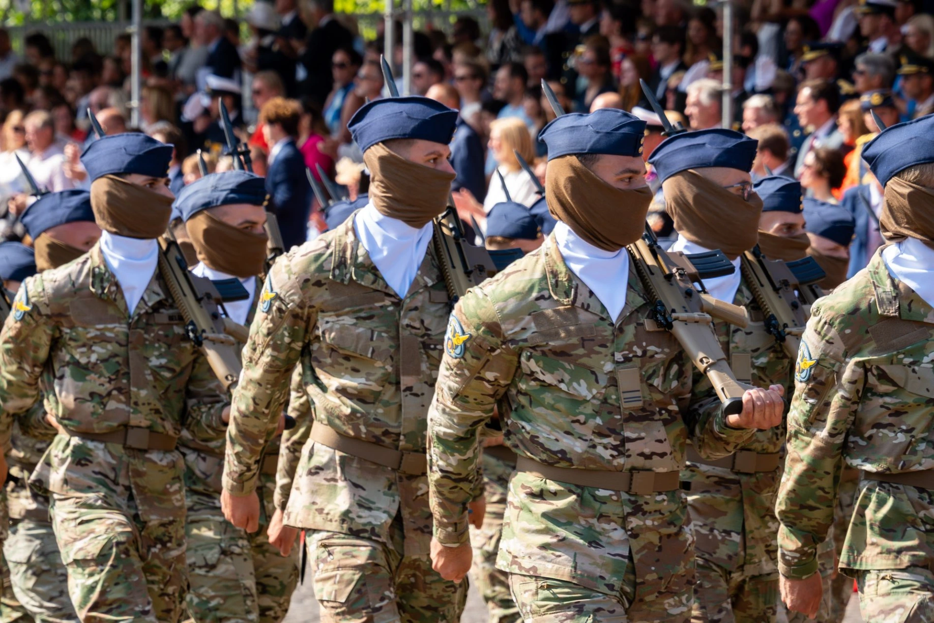 Militaires participant au défilé de la Fête nationale belge