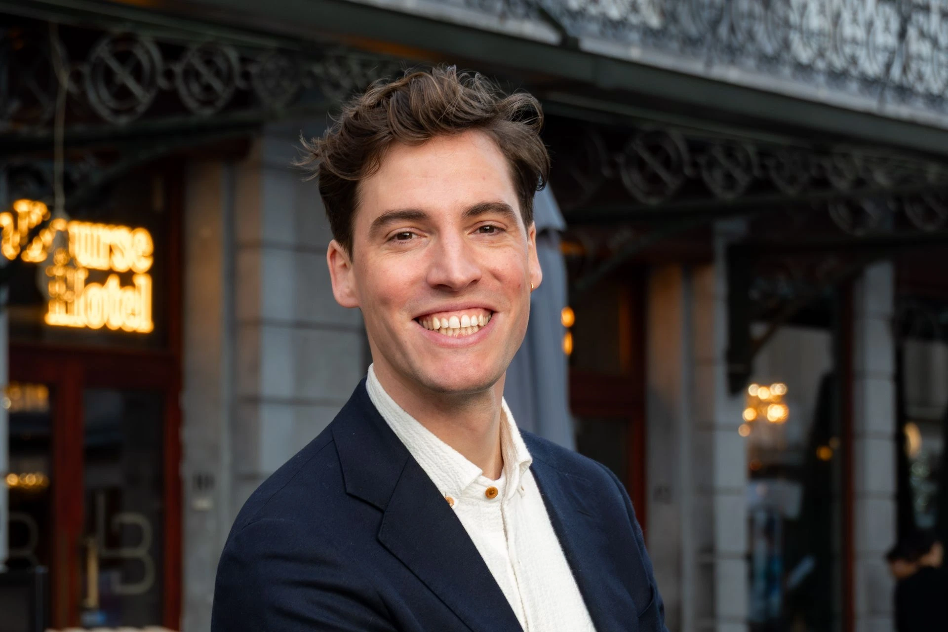 Portrait professionnel en extérieur à Bruxelles
